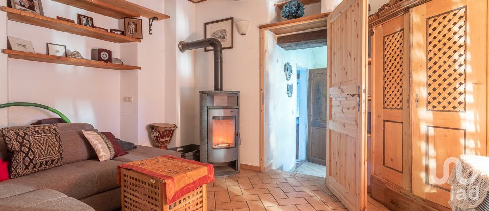 Casale 14 locali di 227 m² in Castel del Piano (58033)