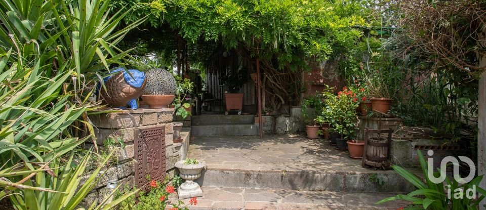 Casale 14 locali di 227 m² in Castel del Piano (58033)