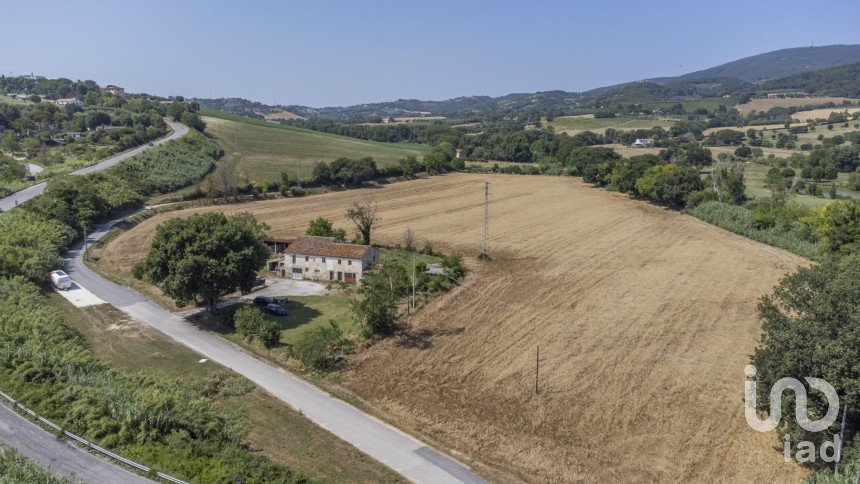 Townhouse 5 rooms of 294 m² in Sirolo (60020)