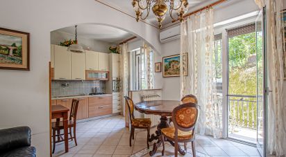 Appartamento 6 locali di 82 m² a Genova (16164)