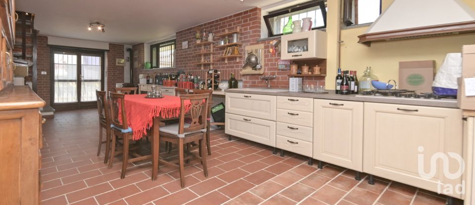 Appartamento 5 locali di 222 m² a San Carlo Canavese (10070)