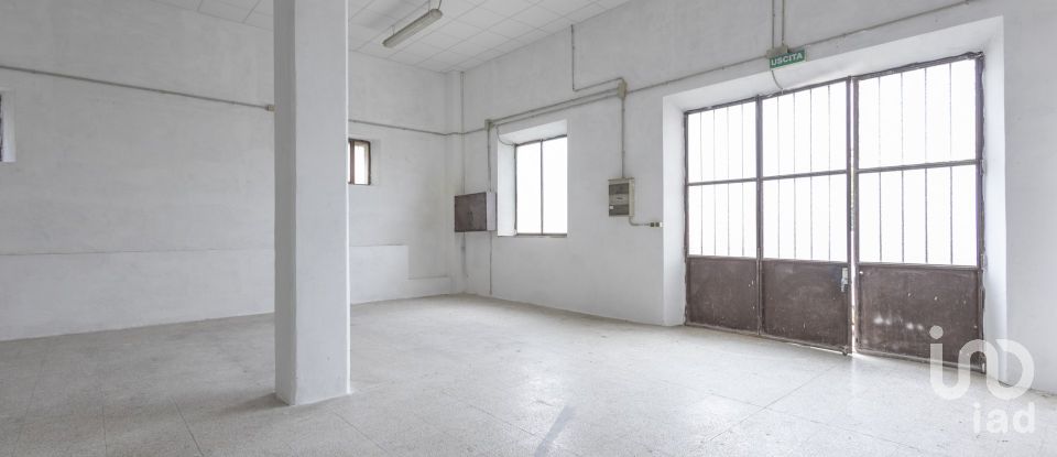 Negozio / locale commerciale di 118 m² in Agugliano (60020)