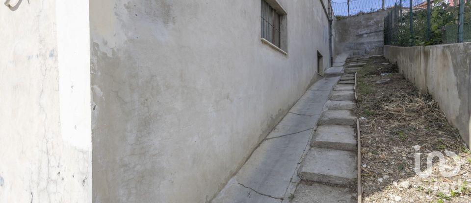 Negozio / locale commerciale di 118 m² in Agugliano (60020)