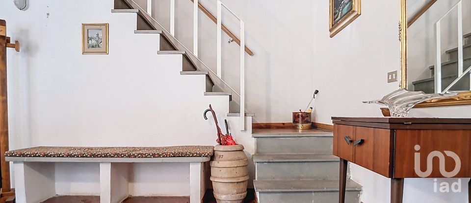 Casa indipendente / Villa 5 locali di 99 m² in Neirone (16040)