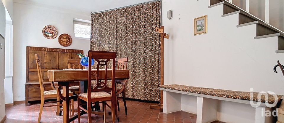 Casa indipendente / Villa 5 locali di 99 m² in Neirone (16040)