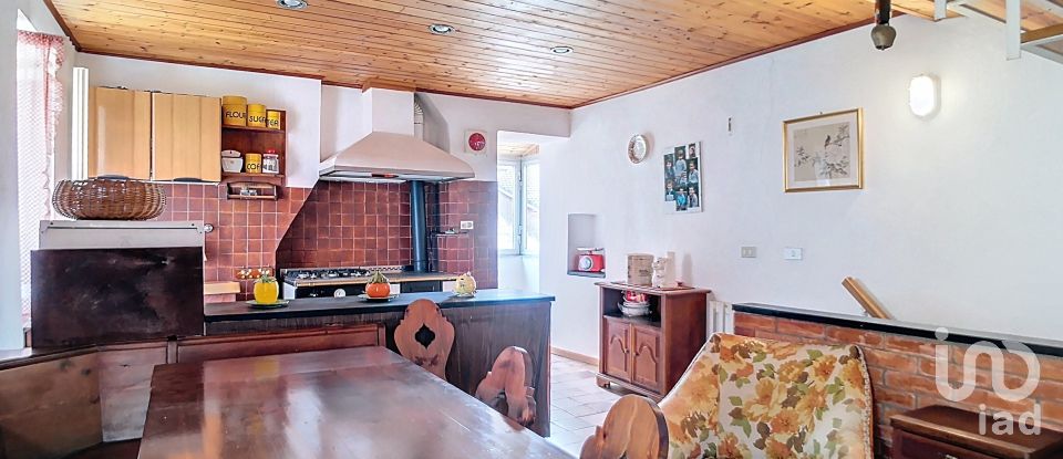Casa indipendente / Villa 5 locali di 99 m² in Neirone (16040)