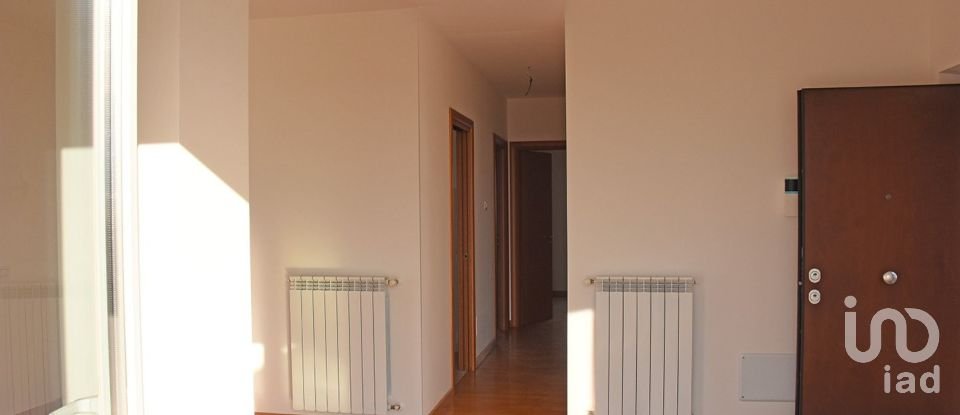 Trilocale di 142 m² a Roma (00125)
