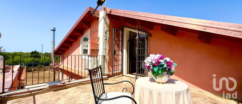 Casale 5 locali di 249 m² in Avola (96012)