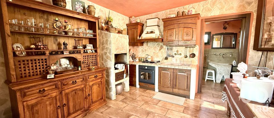 Casale 5 locali di 249 m² in Avola (96012)