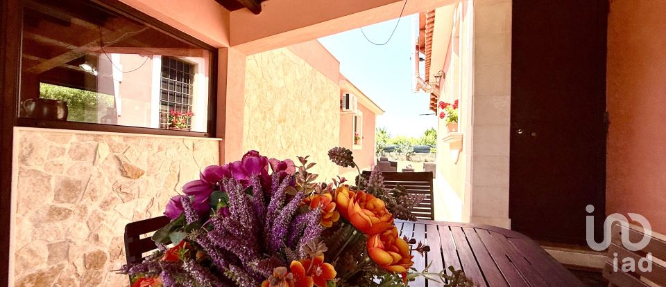 Casale 5 locali di 249 m² in Avola (96012)