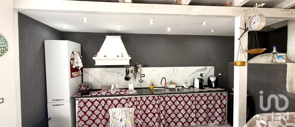 Casale 4 locali di 200 m² in Avola (96012)