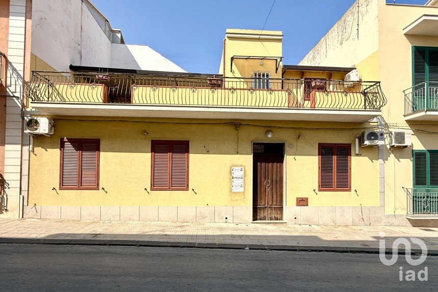 Casa indipendente 3 locali di 114 m² in Avola (96012)