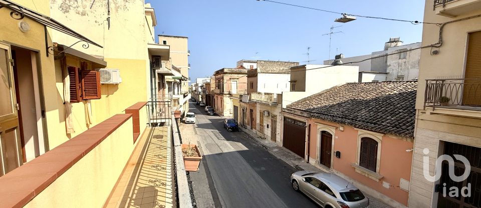 Casa indipendente 3 locali di 114 m² in Avola (96012)