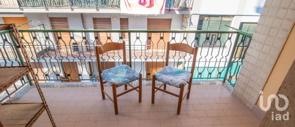 Three-room apartment of 80 m² in Borghetto Santo Spirito (17052)