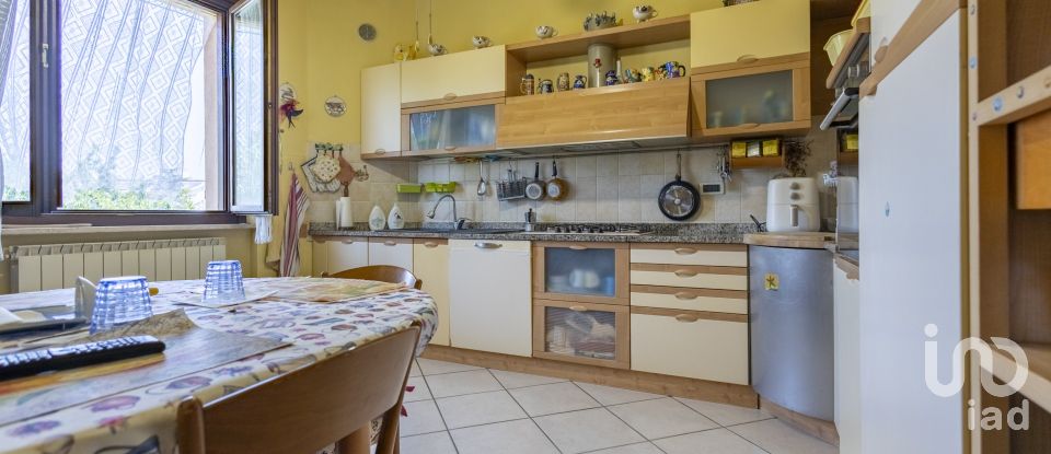 Quadrilocale di 126 m² a Loreto (60025)