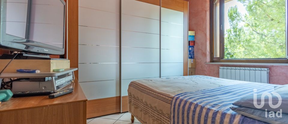 Quadrilocale di 126 m² a Loreto (60025)