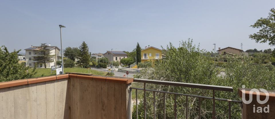 Quadrilocale di 126 m² a Loreto (60025)