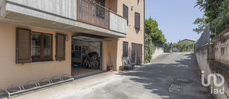 Quadrilocale di 126 m² a Loreto (60025)