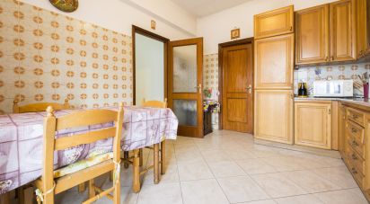 Appartamento 9 locali di 135 m² a Genova (16143)