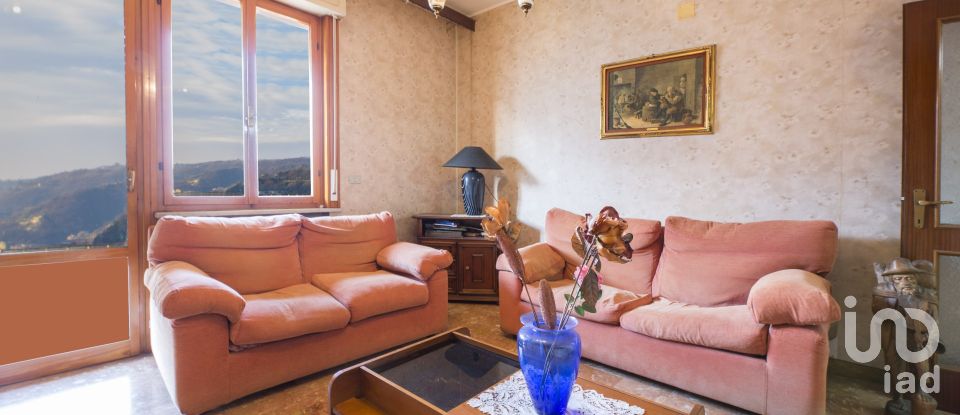 Apartment 9 rooms of 135 m² in Genova (16143)