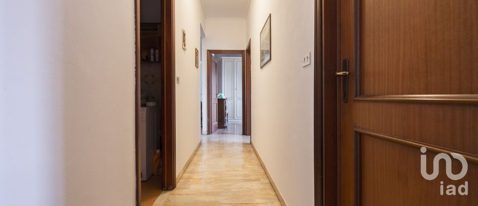 Apartment 9 rooms of 135 m² in Genova (16143)