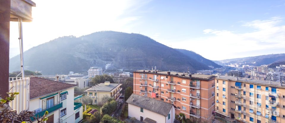 Apartment 9 rooms of 135 m² in Genova (16143)