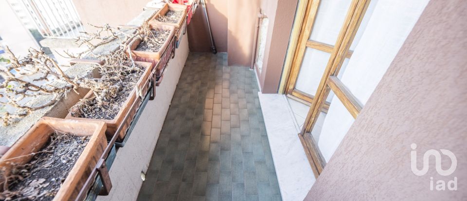 Apartment 9 rooms of 135 m² in Genova (16143)