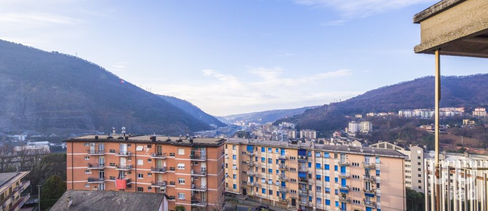 Apartment 9 rooms of 135 m² in Genova (16143)