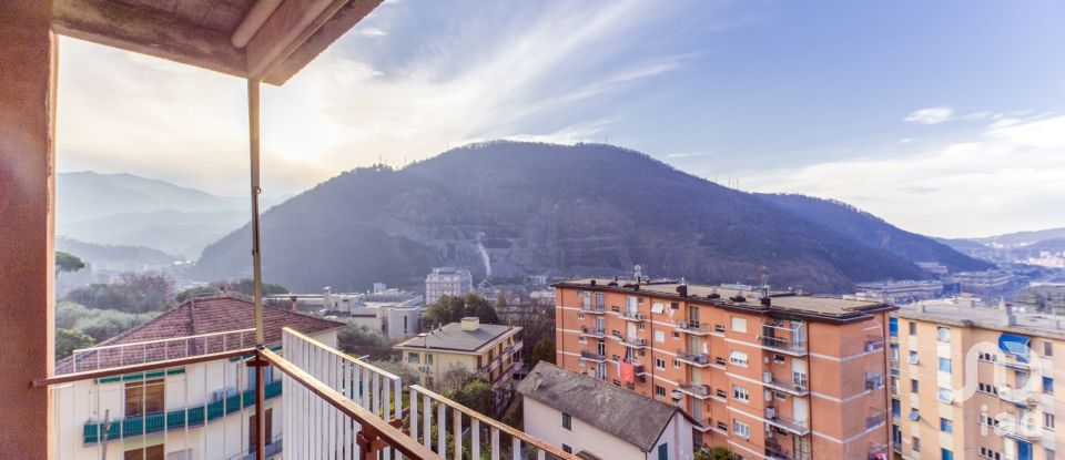 Apartment 9 rooms of 135 m² in Genova (16143)