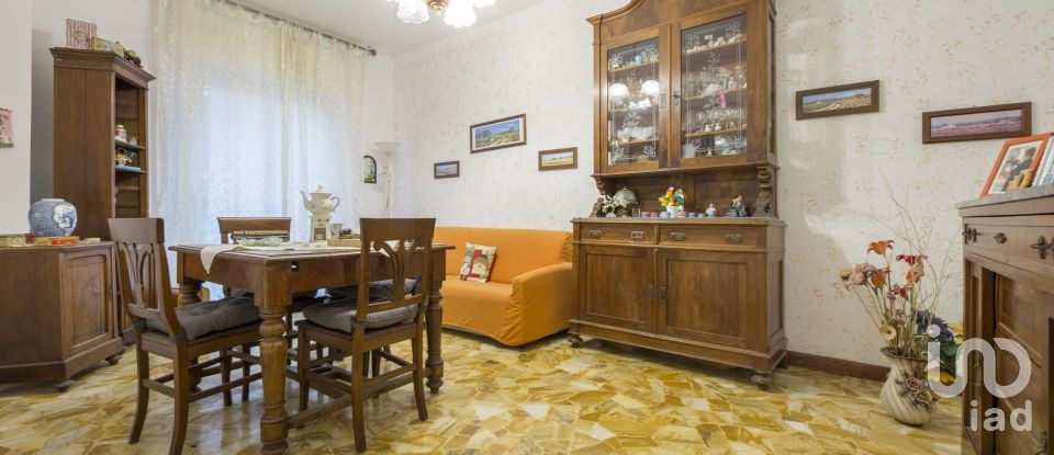 Trilocale di 80 m² a Genova (16144)