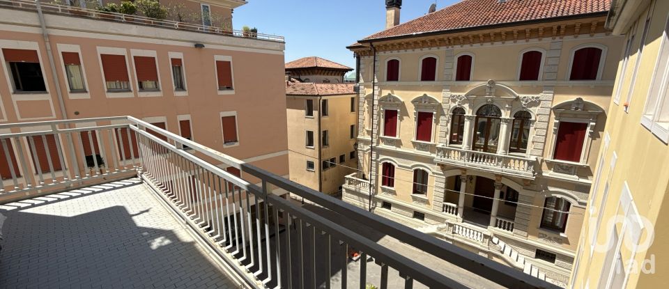 Appartamento 9 locali di 210 m² a Motta di Livenza (31045)