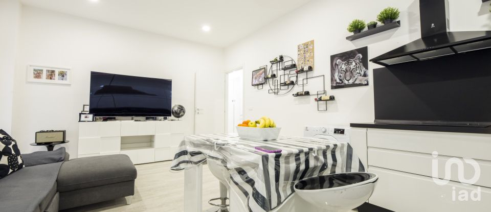 Apartment 0 rooms of 85 m² in Genova (16145)