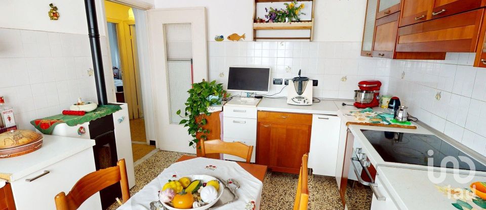 Appartamento 5 locali di 76 m² a Bargagli (16021)