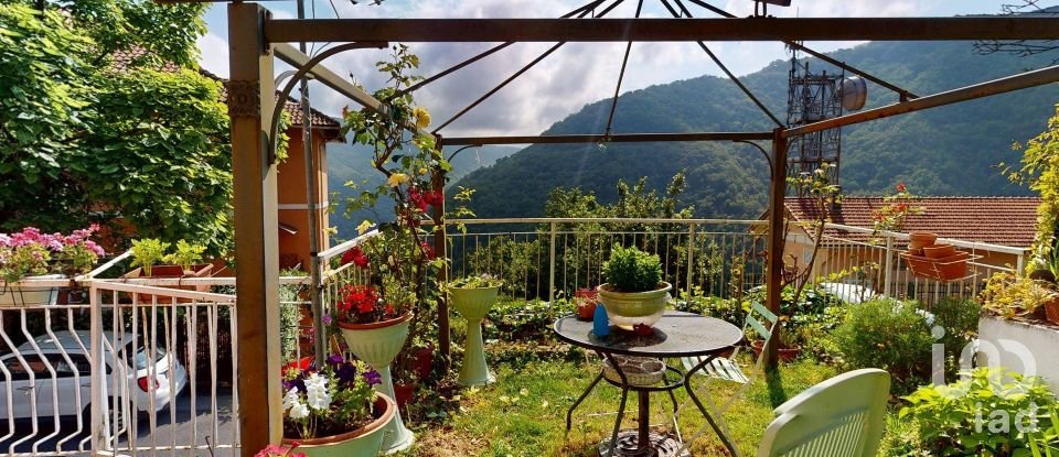 Appartamento 5 locali di 76 m² a Bargagli (16021)