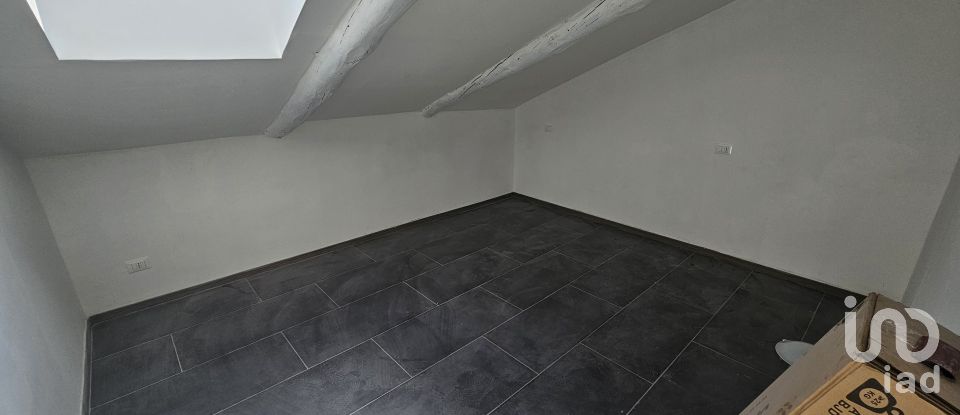 Loft 1 room of 10 m² in Torino (10152)