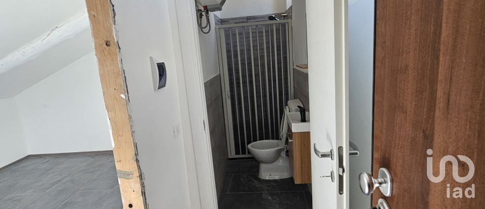 Loft 1 room of 10 m² in Torino (10152)