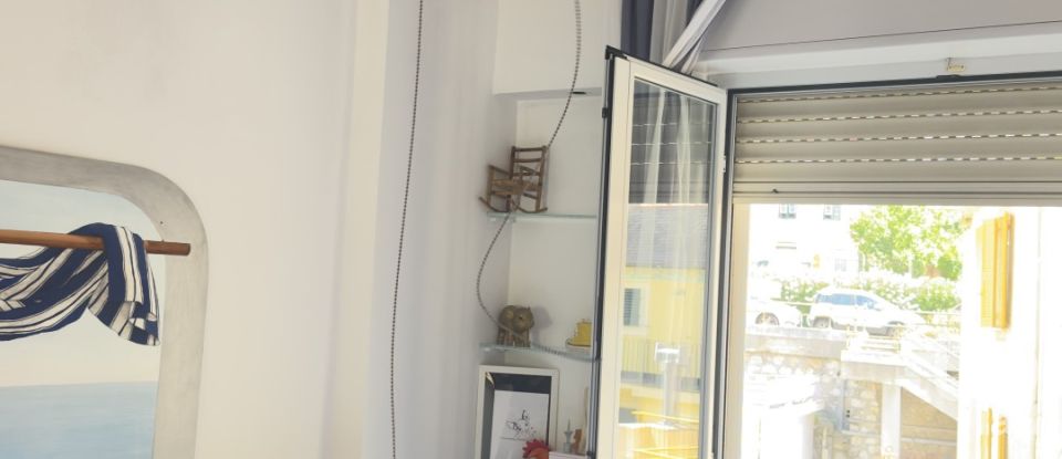 Apartment 6 rooms of 120 m² in Genova (16131)