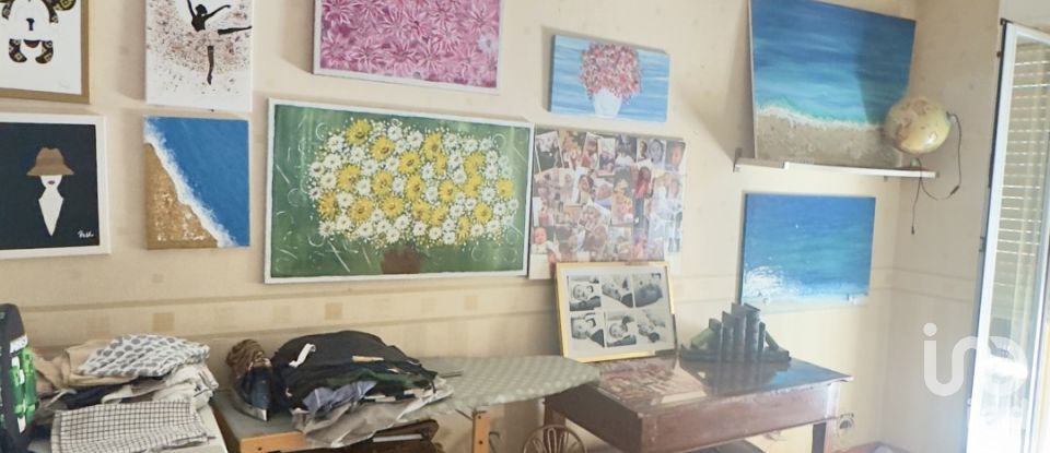 Apartment 6 rooms of 120 m² in Genova (16131)