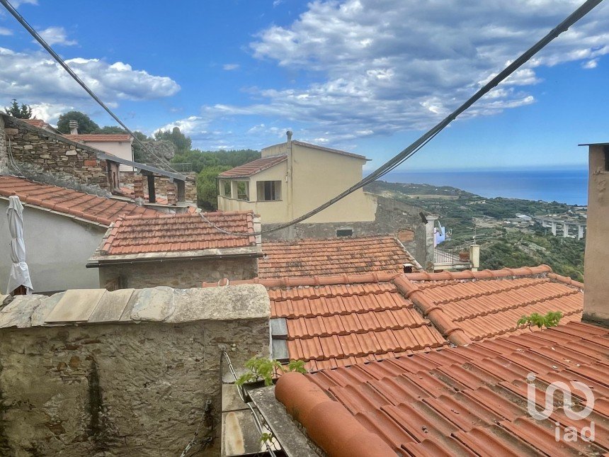 Four-room apartment of 53 m² in Cipressa (18017)