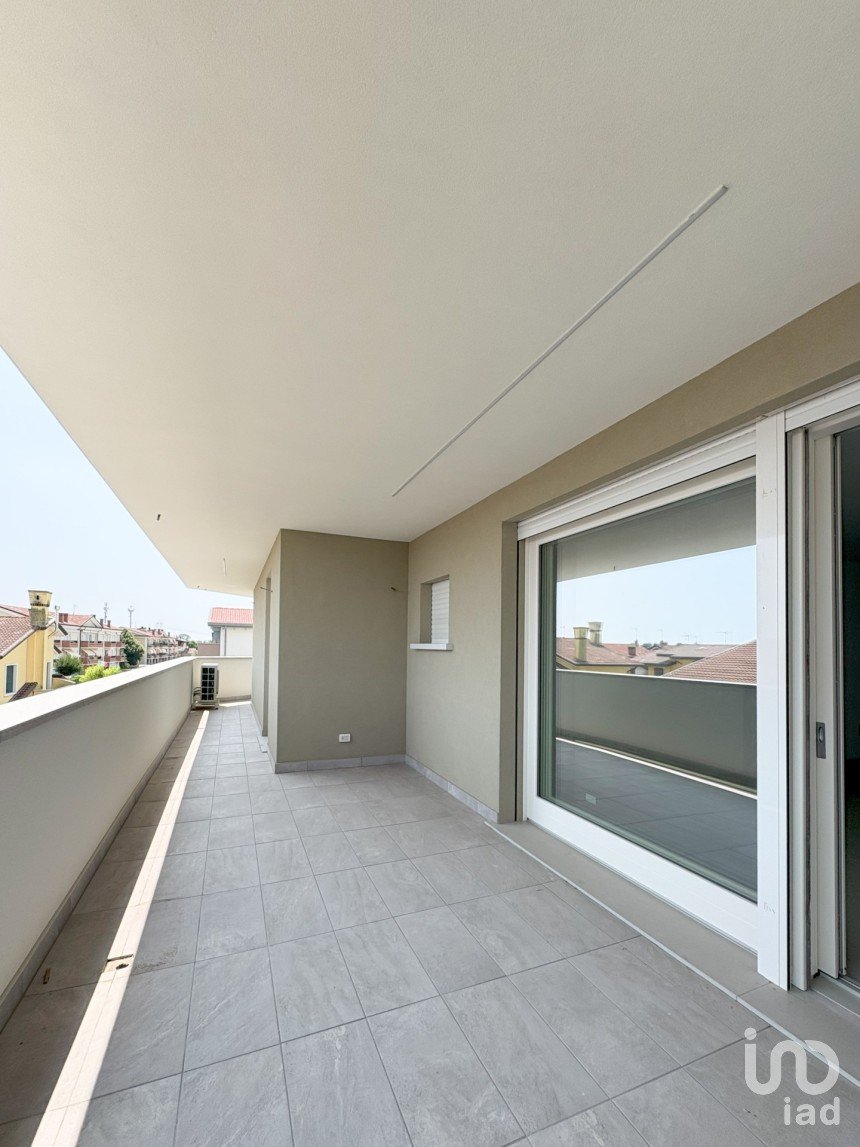 Two-room apartment of 84 m² in Camponogara (30010)