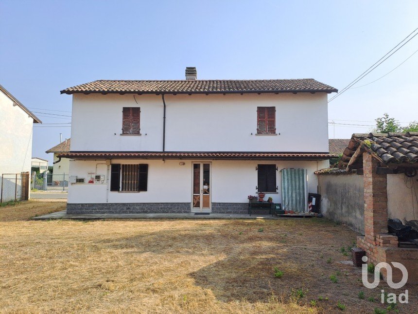 Townhouse 5 rooms of 116 m² in Alessandria (15122)
