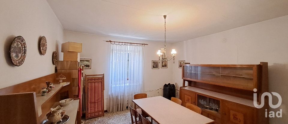 Townhouse 5 rooms of 116 m² in Alessandria (15122)