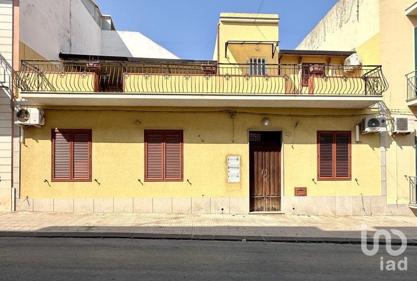 House 3 rooms of 118 m² in Avola (96012)