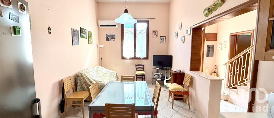 House 3 rooms of 118 m² in Avola (96012)