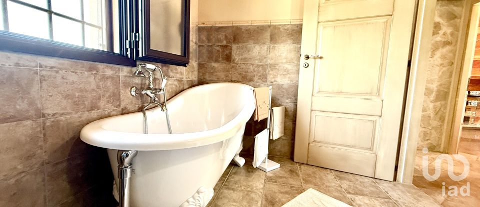 Farm 3 rooms of 249 m² in Avola (96012)