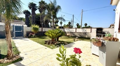 Casale 4 locali di 200 m² in Avola (96012)