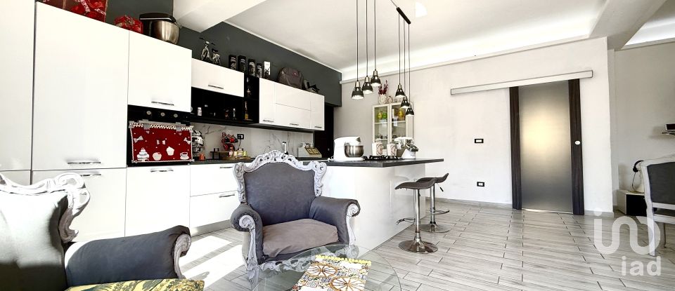 Casale 4 locali di 200 m² in Avola (96012)