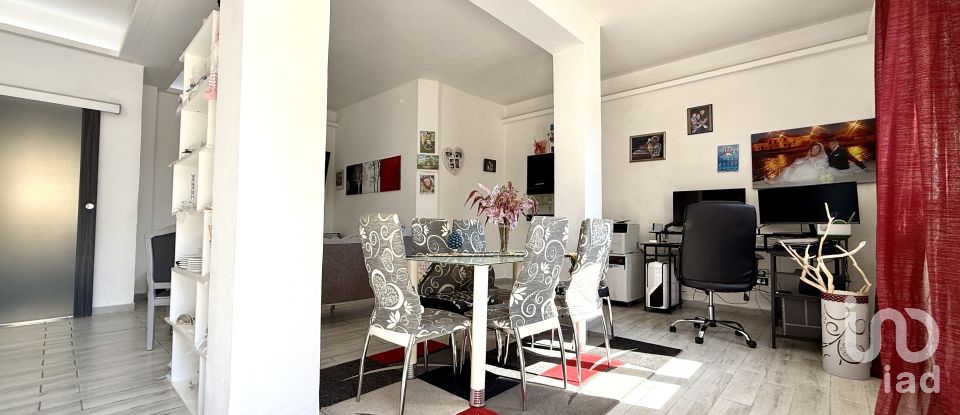 Casale 4 locali di 200 m² in Avola (96012)