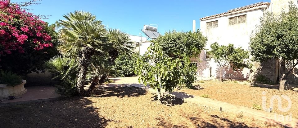 Casa indipendente 4 locali di 174 m² in Noto (96017)