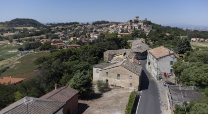 Casa indipendente / Villa 3 locali di 240 m² in Offagna (60020)